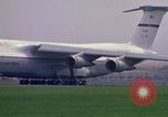 Standbild Paris Air Show Paris Frankreich, 1971, aus Sekunde 56 historischem Filmmaterial Videoclip 65675041823