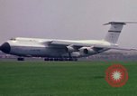 Standbild Paris Air Show Paris Frankreich, 1971, aus Sekunde 58 historischem Filmmaterial Videoclip 65675041823