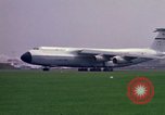 Standbild Paris Air Show Paris Frankreich, 1971, aus Sekunde 60 historischem Filmmaterial Videoclip 65675041823