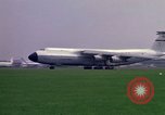 Standbild Paris Air Show Paris Frankreich, 1971, aus Sekunde 61 historischem Filmmaterial Videoclip 65675041823