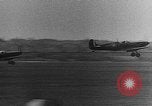 Standbild Identifizierung von Spitfire Flugzeuge United States USA, 1941, aus Sekunde 40 historischem Filmmaterial Videoclip 65675041838