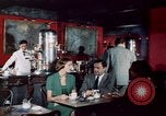 Immagine di New York City teatri e cibo New York City USA, 1956, secondo 11 filmato di repertorio 65675041847