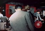 Immagine di New York City teatri e cibo New York City USA, 1956, secondo 13 filmato di repertorio 65675041847