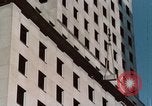 Standbild italienisches Essen und Moden in New York New York City USA, 1956, aus Sekunde 16 historischem Filmmaterial Videoclip 65675041848