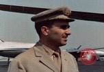 Standbild italienisches Essen und Moden in New York New York City USA, 1956, aus Sekunde 30 historischem Filmmaterial Videoclip 65675041848