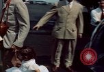 Standbild italienisches Essen und Moden in New York New York City USA, 1956, aus Sekunde 34 historischem Filmmaterial Videoclip 65675041848