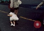 Standbild italienisches Essen und Moden in New York New York City USA, 1956, aus Sekunde 36 historischem Filmmaterial Videoclip 65675041848