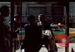 Standbild italienisches Essen und Moden in New York New York City USA, 1956, aus Sekunde 43 historischem Filmmaterial Videoclip 65675041848