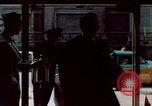 Standbild italienisches Essen und Moden in New York New York City USA, 1956, aus Sekunde 45 historischem Filmmaterial Videoclip 65675041848