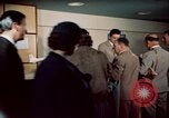 Standbild italienisches Essen und Moden in New York New York City USA, 1956, aus Sekunde 47 historischem Filmmaterial Videoclip 65675041848
