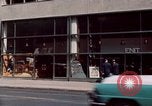 Standbild italienisches Essen und Moden in New York New York City USA, 1956, aus Sekunde 52 historischem Filmmaterial Videoclip 65675041848