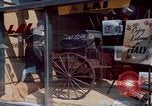 Standbild italienisches Essen und Moden in New York New York City USA, 1956, aus Sekunde 54 historischem Filmmaterial Videoclip 65675041848