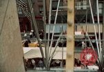 Immagine di Il cibo italiano New York City USA, 1956, secondo 24 filmato di repertorio 65675041849