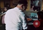 Immagine di Il cibo italiano New York City USA, 1956, secondo 45 filmato di repertorio 65675041849