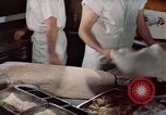 Immagine di Il cibo italiano New York City USA, 1956, secondo 49 filmato di repertorio 65675041849