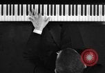 Image pianiste autrichien Paul Wittgenstein Paris France, 1933, de la seconde 11 séquences d'archives historiques vidéo 65675041867