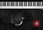 Image pianiste autrichien Paul Wittgenstein Paris France, 1933, de la seconde 42 séquences d'archives historiques vidéo 65675041867