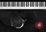Image pianiste autrichien Paul Wittgenstein Paris France, 1933, de la seconde 61 séquences d'archives historiques vidéo 65675041867