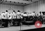 Image Leonard Bernstein Brooklyn New York City USA, 1966, de la seconde 36 séquences d'archives historiques vidéo 65675041869