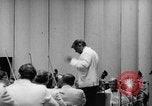 Image Leonard Bernstein Brooklyn New York City USA, 1966, de la seconde 57 séquences d'archives historiques vidéo 65675041869