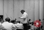 Image Leonard Bernstein Brooklyn New York City USA, 1966, de la seconde 58 séquences d'archives historiques vidéo 65675041869