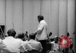 Image Leonard Bernstein Brooklyn New York City USA, 1966, de la seconde 60 séquences d'archives historiques vidéo 65675041869