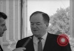 Standbild Civil Rights Act kurz vor der Passage Washington DC USA, 1964, aus Sekunde 47 historischem Filmmaterial Videoclip 65675041871