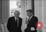 Standbild Civil Rights Act kurz vor der Passage Washington DC USA, 1964, aus Sekunde 59 historischem Filmmaterial Videoclip 65675041871