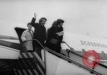 Image Beatles Veilinghal Op hoop van zegen Blokker Pays-Bas, 1964, de la seconde 11 séquences d'archives historiques vidéo 65675041872