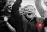 Image Beatles Veilinghal Op hoop van zegen Blokker Pays-Bas, 1964, de la seconde 17 séquences d'archives historiques vidéo 65675041872
