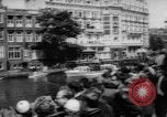 Image Beatles Veilinghal Op hoop van zegen Blokker Pays-Bas, 1964, de la seconde 29 séquences d'archives historiques vidéo 65675041872