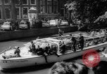 Image Beatles Veilinghal Op hoop van zegen Blokker Pays-Bas, 1964, de la seconde 32 séquences d'archives historiques vidéo 65675041872