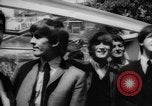Image Beatles Veilinghal Op hoop van zegen Blokker Pays-Bas, 1964, de la seconde 36 séquences d'archives historiques vidéo 65675041872