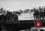 Image Beatles Veilinghal Op hoop van zegen Blokker Pays-Bas, 1964, de la seconde 44 séquences d'archives historiques vidéo 65675041872