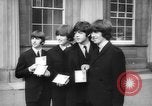 Image Beatles London England Royaume-Uni, 1965, de la seconde 23 séquences d'archives historiques vidéo 65675041874