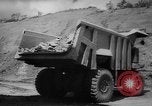 Image des mines de molybdène Canada, 1965, de la seconde 41 séquences d'archives historiques vidéo 65675041875