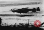 Standbild Deutsche Nachspeisen defensive Kräfte am Strand von Cargo Segelflugzeuge während Wo Italien, 1943, aus Sekunde 22 historischem Filmmaterial Videoclip 65675041934