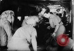 Standbild Deutsche Nachspeisen defensive Kräfte am Strand von Cargo Segelflugzeuge während Wo Italien, 1943, aus Sekunde 54 historischem Filmmaterial Videoclip 65675041934