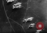 Standbild deutsche Flugzeuge Belgorod in Russland, 1941, aus Sekunde 35 historischem Filmmaterial Videoclip 65675041937