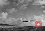 Image Flying Fortress bombe Tokyo Tokyo Japon, 1944, de la seconde 57 séquences d'archives historiques vidéo 65675041941