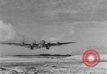 Image Flying Fortress bombe Tokyo Tokyo Japon, 1944, de la seconde 62 séquences d'archives historiques vidéo 65675041941