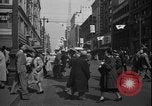 Immagine di South Broadway shopping Los Angeles Los Angeles California USA, 1950, secondo 13 filmato di repertorio 65675041962