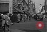 Immagine di South Broadway shopping Los Angeles Los Angeles California USA, 1950, secondo 27 filmato di repertorio 65675041962