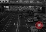 Immagine di South Broadway shopping Los Angeles Los Angeles California USA, 1950, secondo 36 filmato di repertorio 65675041962