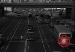 Immagine di South Broadway shopping Los Angeles Los Angeles California USA, 1950, secondo 46 filmato di repertorio 65675041962