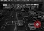 Immagine di South Broadway shopping Los Angeles Los Angeles California USA, 1950, secondo 51 filmato di repertorio 65675041962