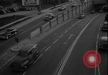 Immagine di South Broadway shopping Los Angeles Los Angeles California USA, 1950, secondo 53 filmato di repertorio 65675041962