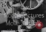 Immagine di In che modo il motion picture proiettori telecamere e audio ottico funziona United States USA, 1939, secondo 18 filmato di repertorio 65675041965