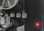 Immagine di In che modo il motion picture proiettori telecamere e audio ottico funziona United States USA, 1939, secondo 21 filmato di repertorio 65675041965