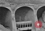 Immagine di Calvin Coolidge alla diga di Coolidge dedizione San Carlos Arizona USA, 1930, secondo 31 filmato di repertorio 65675041966